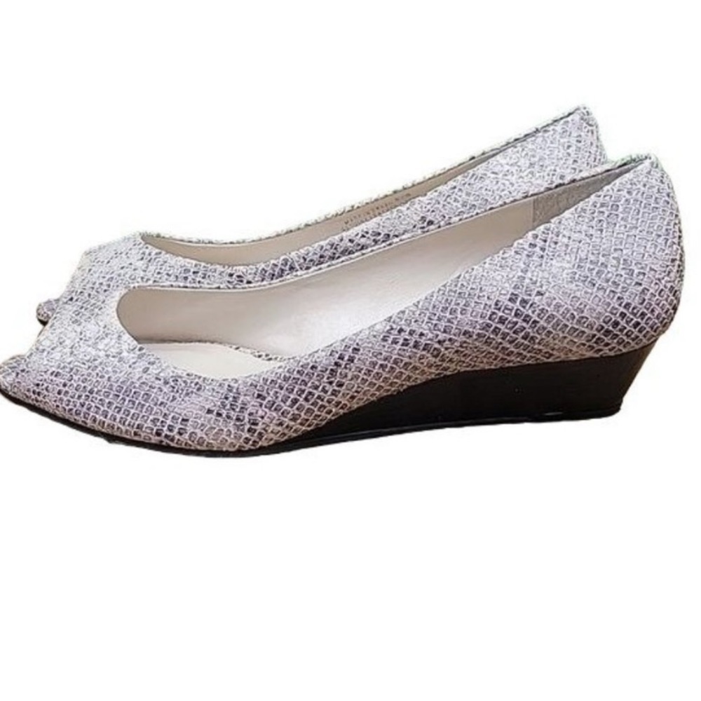 Talbots Womens Leather Snakeskin Peeptoe Wedge Heel Shoe Ivory/Black Size 9B